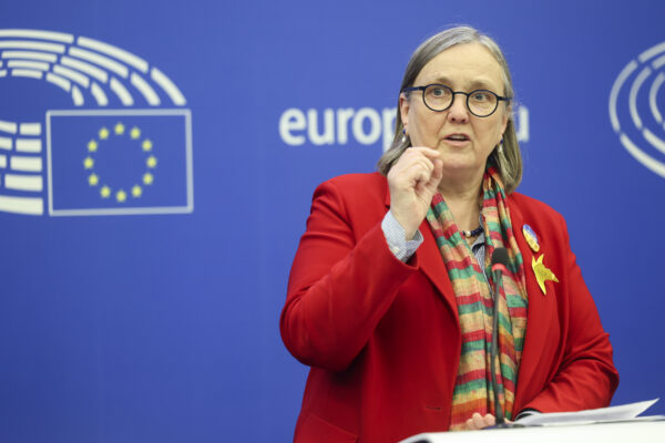 European Parliament Morosidad